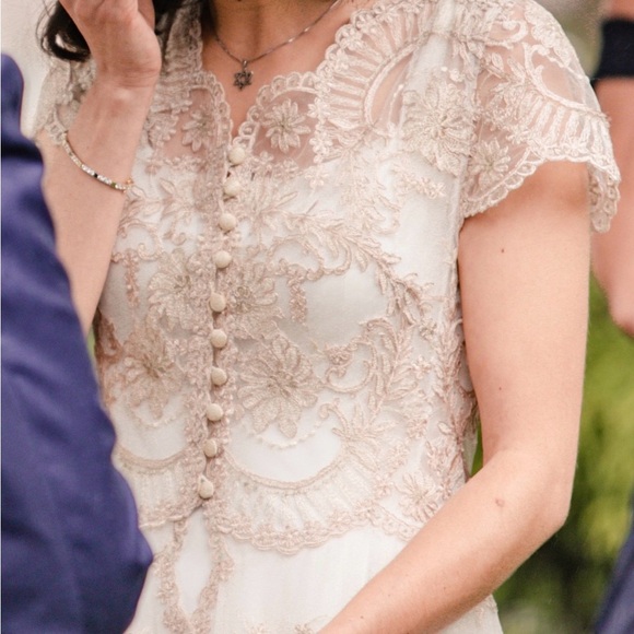 Vintage Style Artisan Wedding Dress - Picture 3 of 10